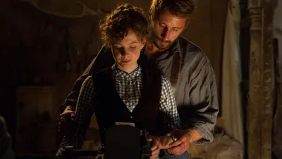 Çılgın Kalabalıktan Uzak izle