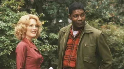 Cennetten Çok Uzakta izle